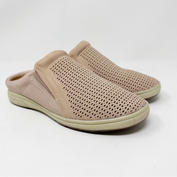 Earth Origins Emilia Slip-On Mule Clog Sneaker - Picture 1 of 8
